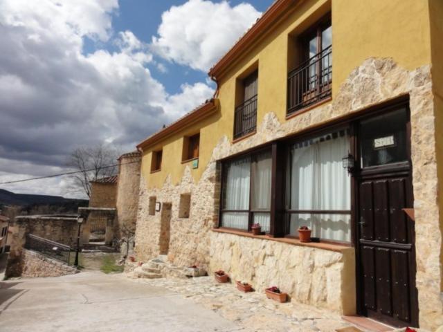 Spa Y Casa Rural Rio Dulce Aragosa Eksteriør billede