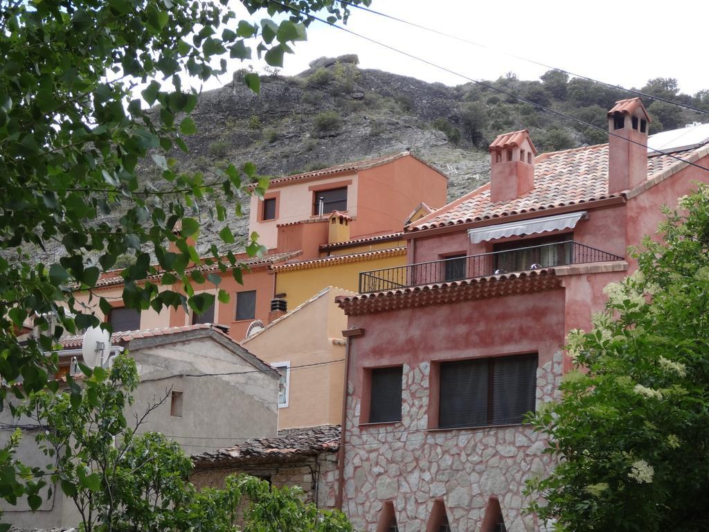 Spa Y Casa Rural Rio Dulce Aragosa Eksteriør billede