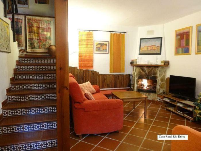 Spa Y Casa Rural Rio Dulce Aragosa Eksteriør billede